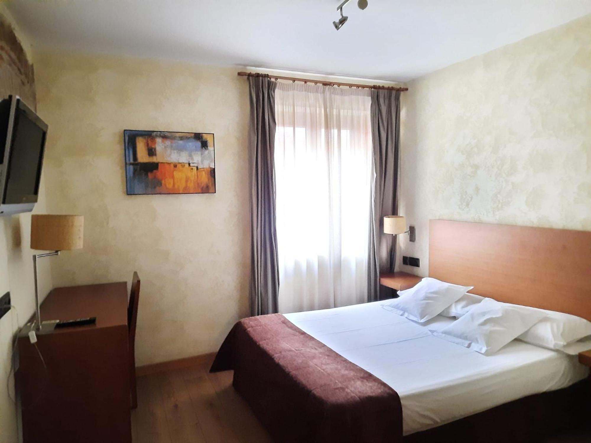 Hotel Las Leyendas Авила Экстерьер фото
